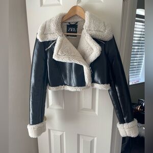 Zara cropped shearling jacket in size Small
